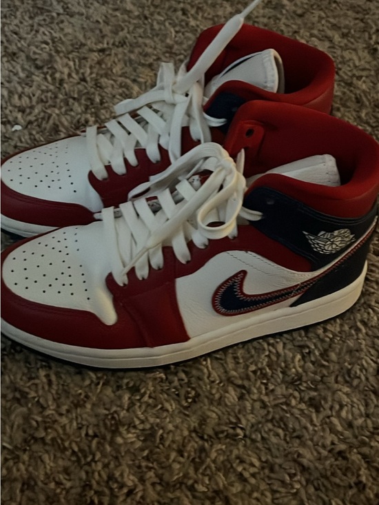 Shoes - nike air jordan 1 mid usa